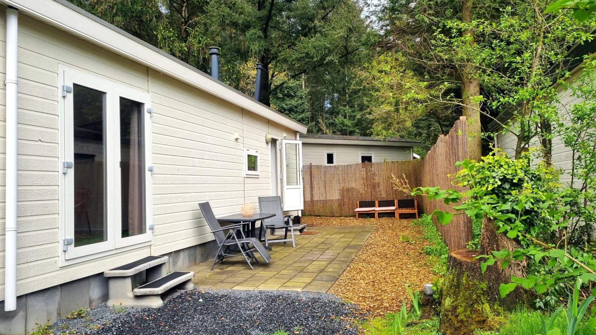 Gezellig Gemoderniseerd Chalet Op De Veluwe Putten Εξωτερικό φωτογραφία